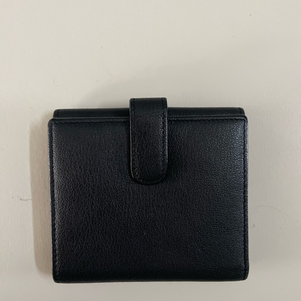 Chanel Wallet Camellia Black Lambskin - Picture 6 of 11